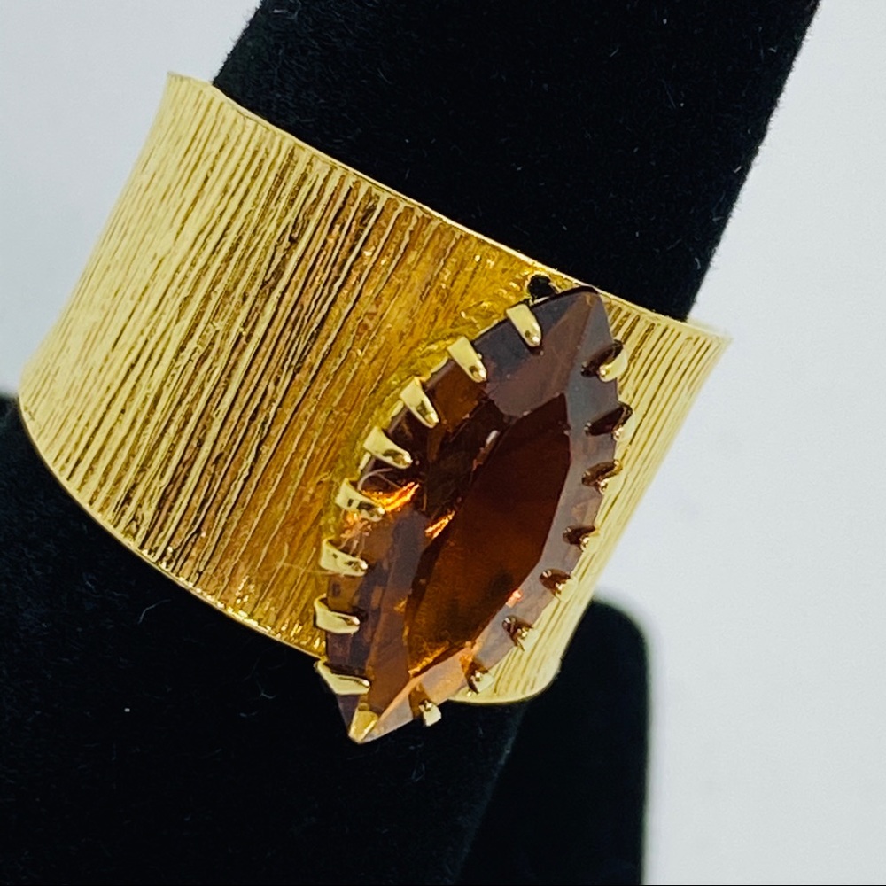 Vintage style Gold Ring - Picture 6 of 7